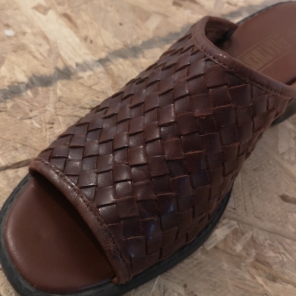 Vintage, woven heeled slides - Picture 3 of 4